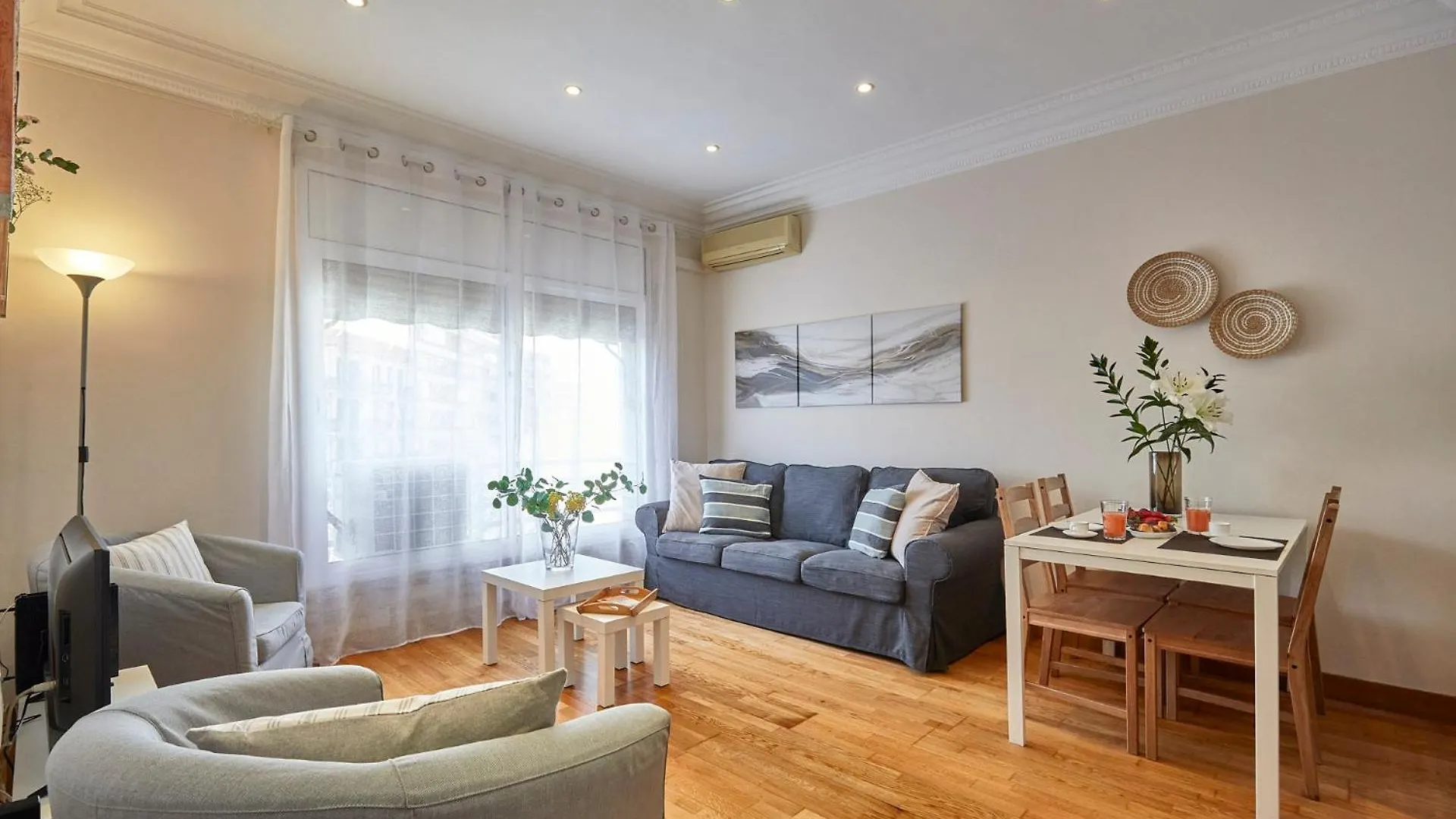 Bbarcelona Gaudi Avenue Flat 0*, Barcelona